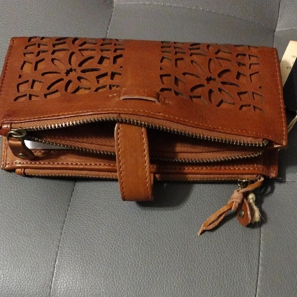 Brown Leather Women's Wallet - Picture 3 of 5